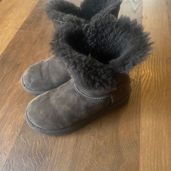 Girls Ugg boots - Picture 4 of 6